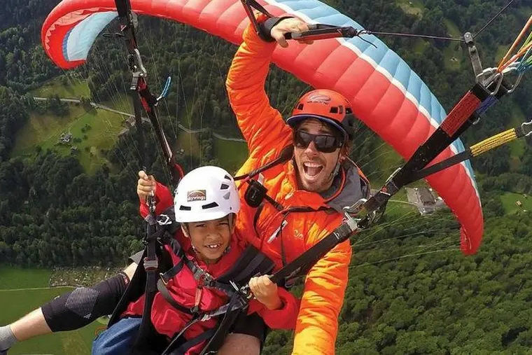 Volá en Parapente